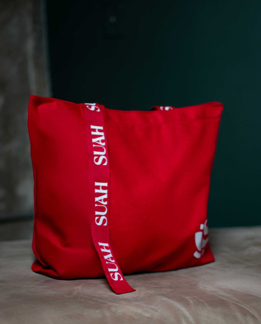 L.I.B. Tote Red