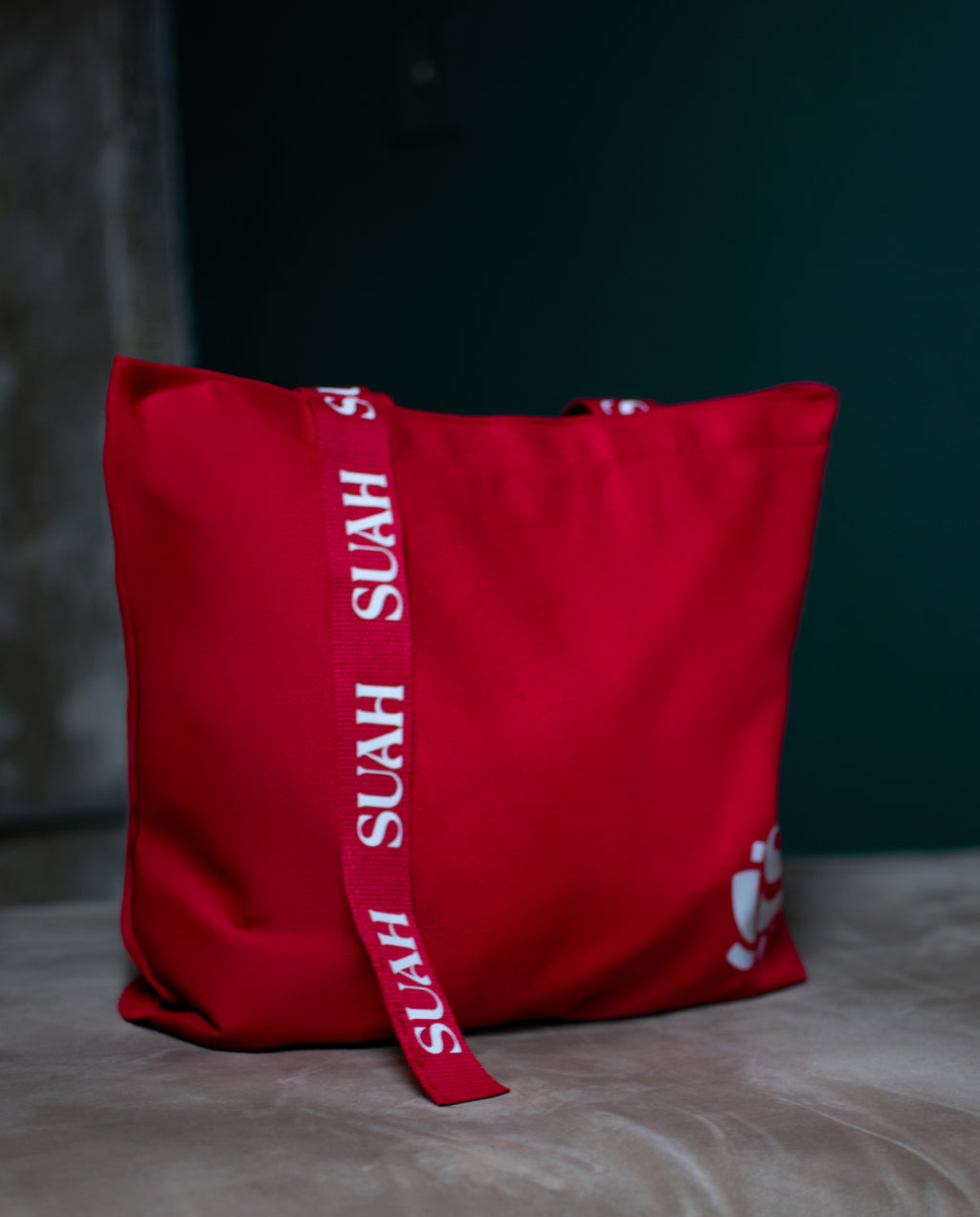 L.I.B. Tote Red